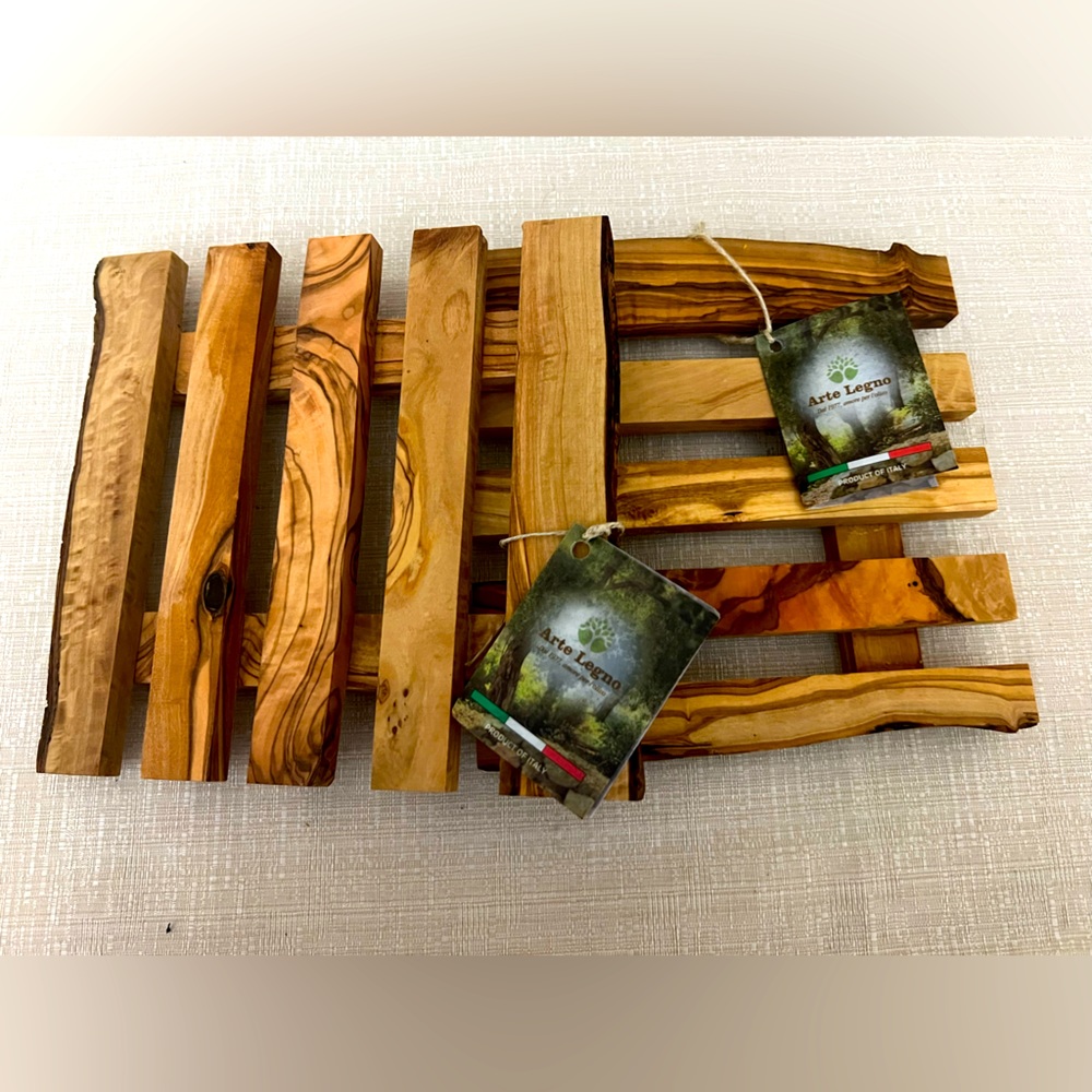 2pc ARTE LEGNO Solid Olive Wood Trivet Set - Product of Italy - Picture 4 of 9